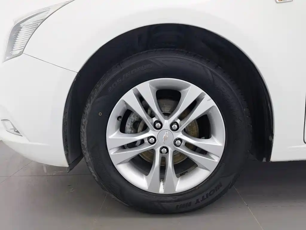 Chevrolet Cruze — миниатюра 17