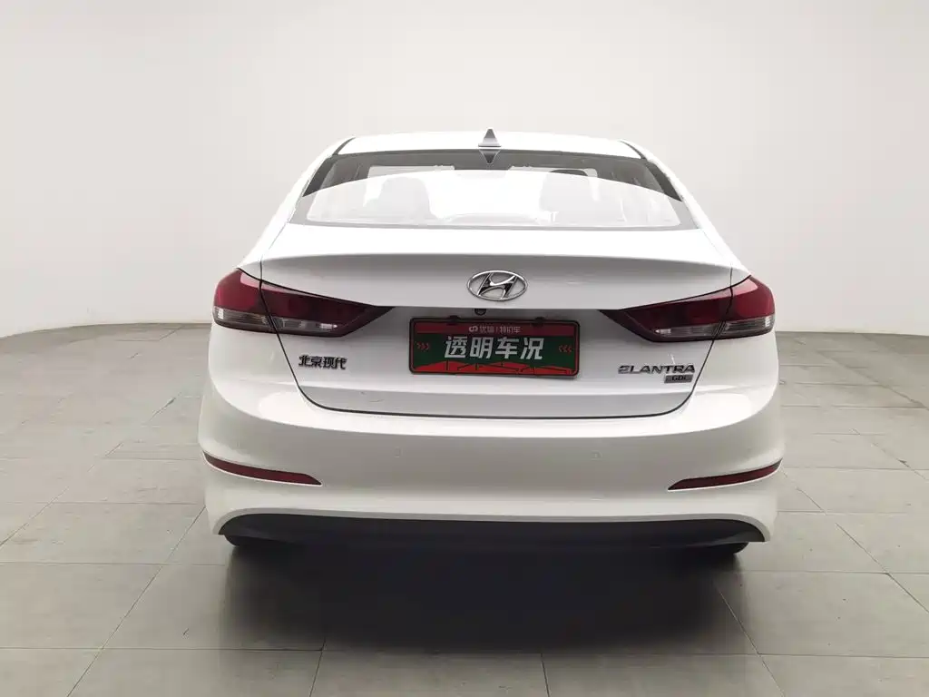 Hyundai Elantra — миниатюра 4