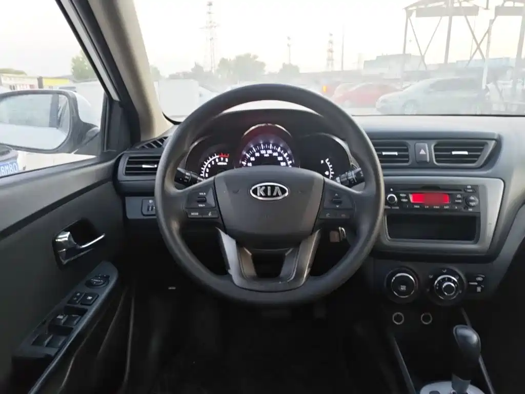 Kia K2 — миниатюра 11