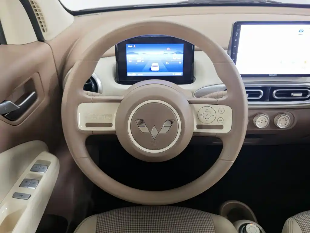 Wuling MINIEV — миниатюра 11