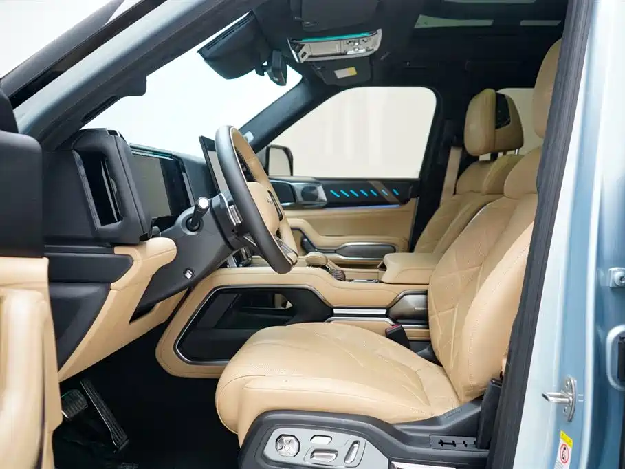 Fangchengbao Leopard 8 8 2025 Flagship 7 мест