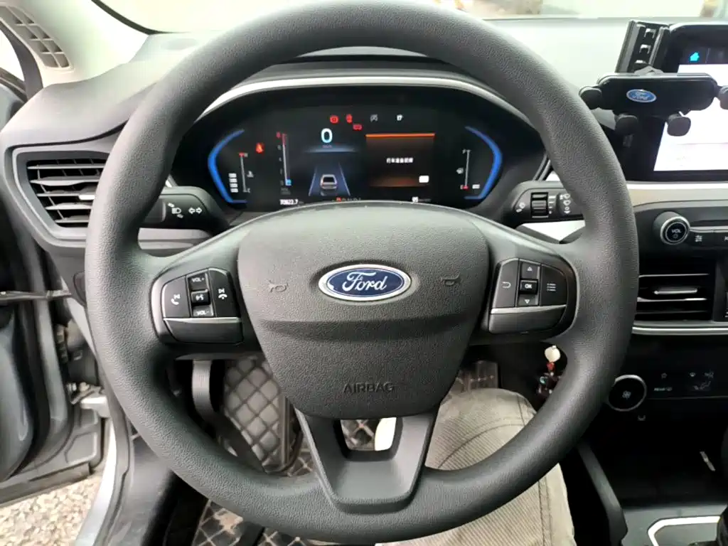 Ford Focus — миниатюра 11