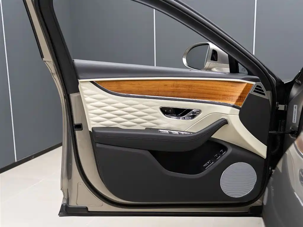 Bentley Flying Spur 2022 2.9T V6 Hybrid Mulliner