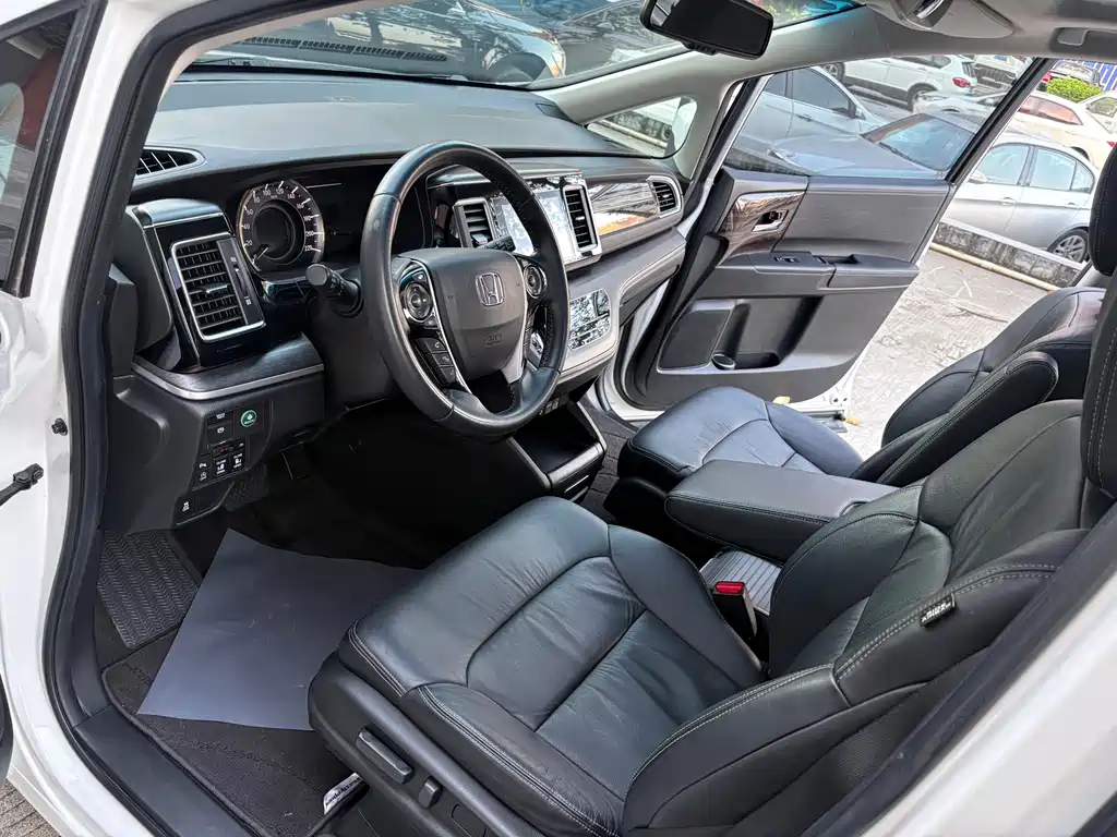 Honda Elysion — миниатюра 8