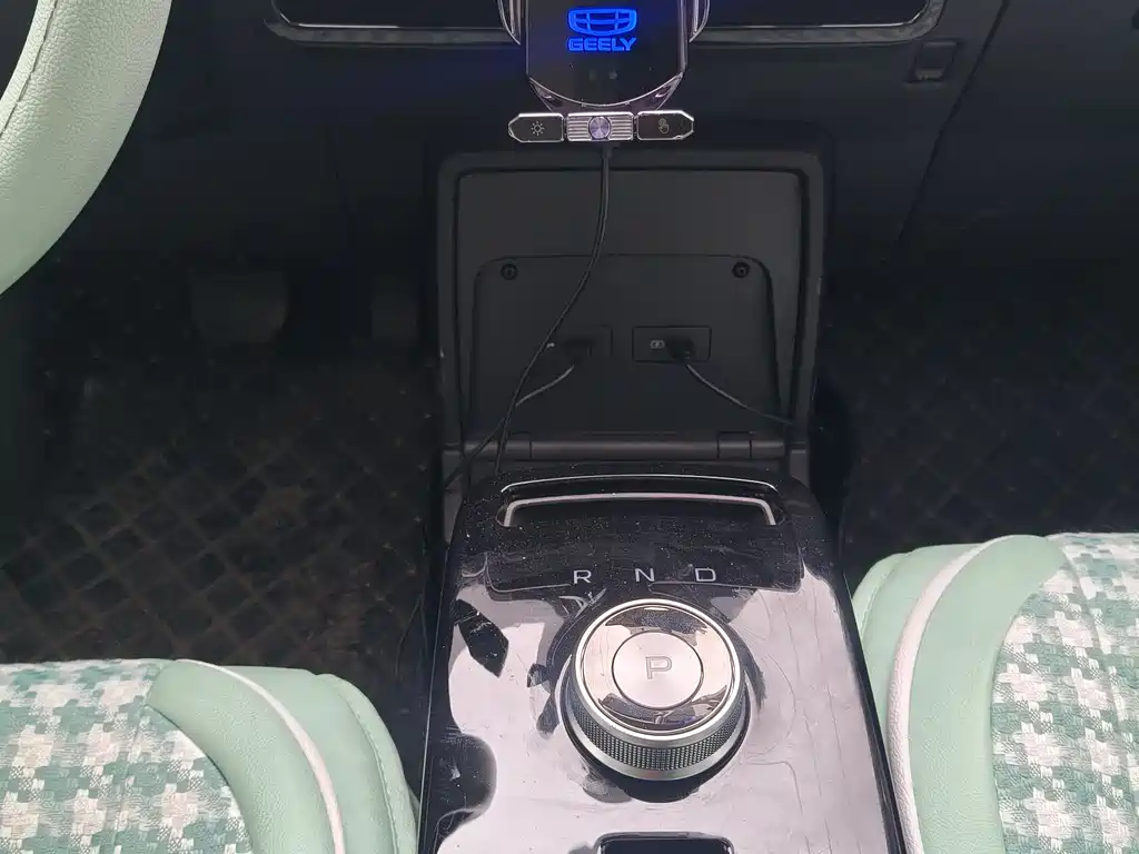 GEELY GEOMETRY E FIREFLY