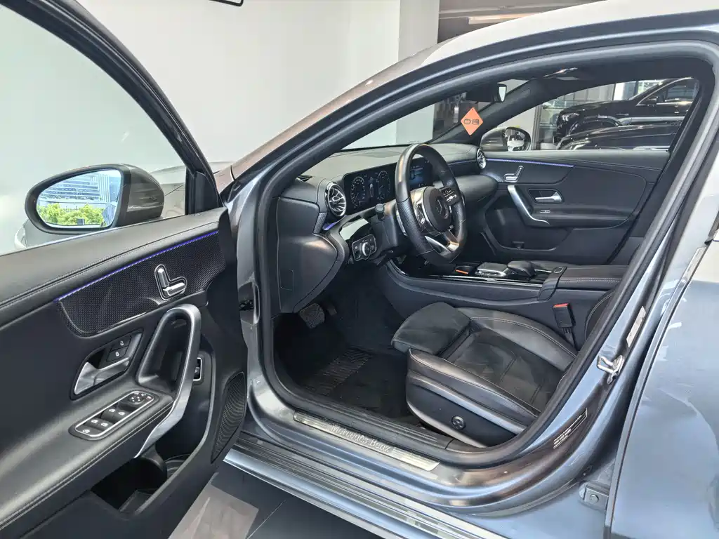 Mercedes-Benz A-Class A 2021 A 200 L Sport Fashion