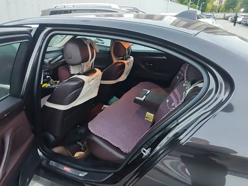 BMW 5 Series — миниатюра 22
