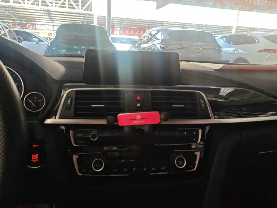 BMW 3 Series — миниатюра 13
