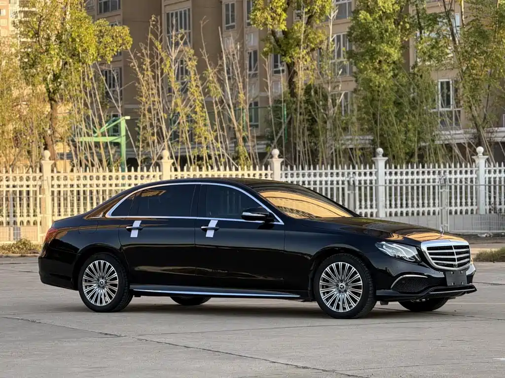 MERCEDES-BENZ E CLASS