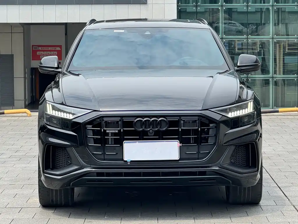 Audi Q8 2022 55 TFSI Premium