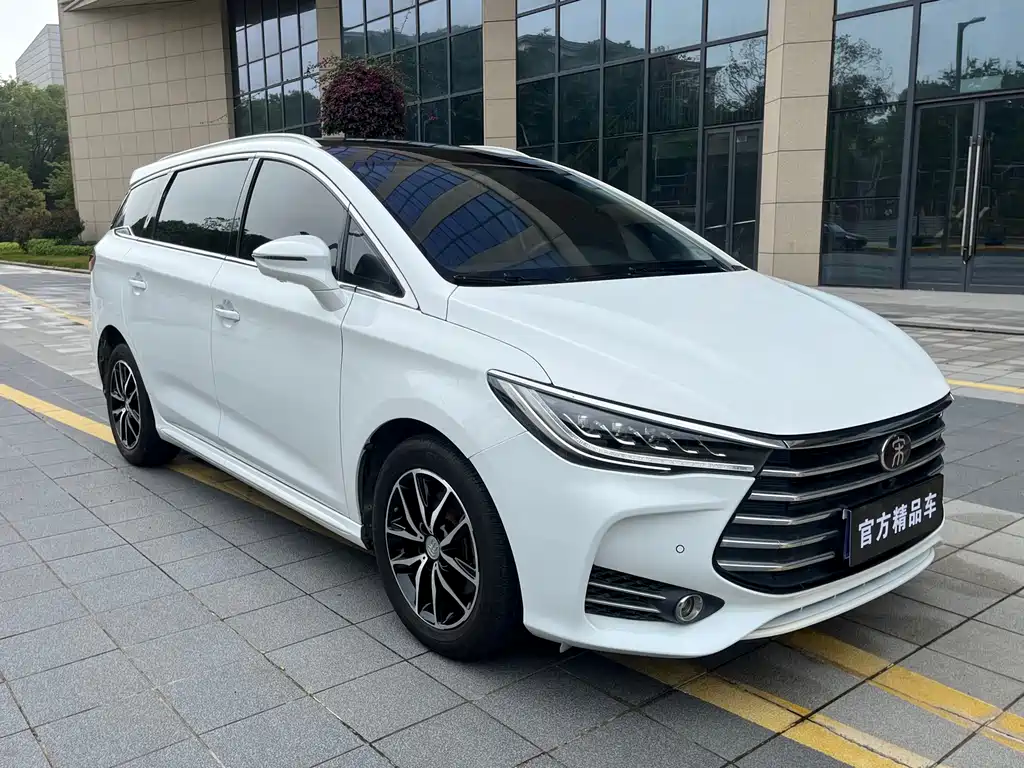 BYD SONG MAX