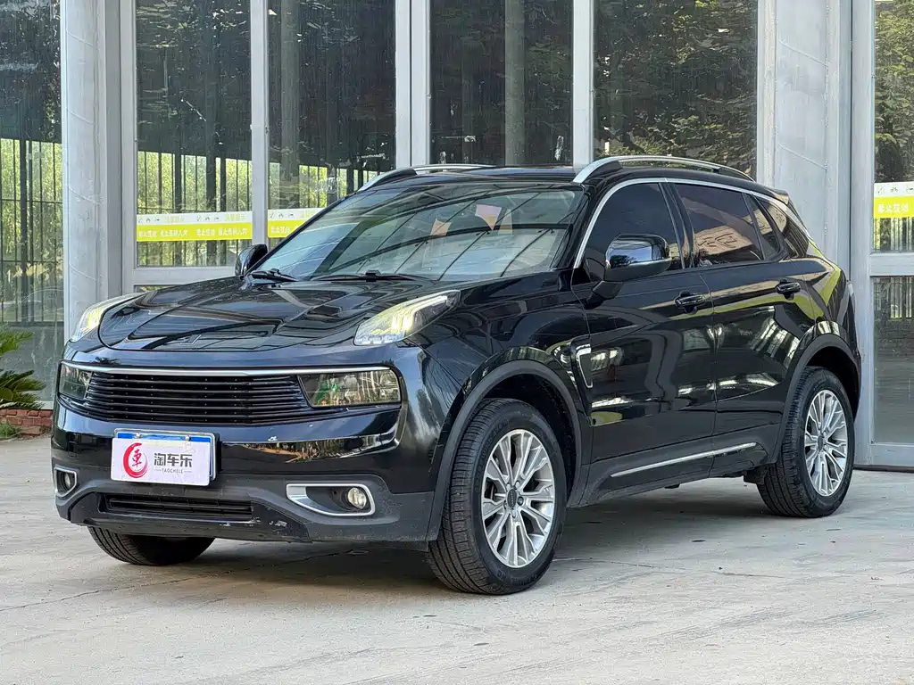 Купить Lynk & Co 01