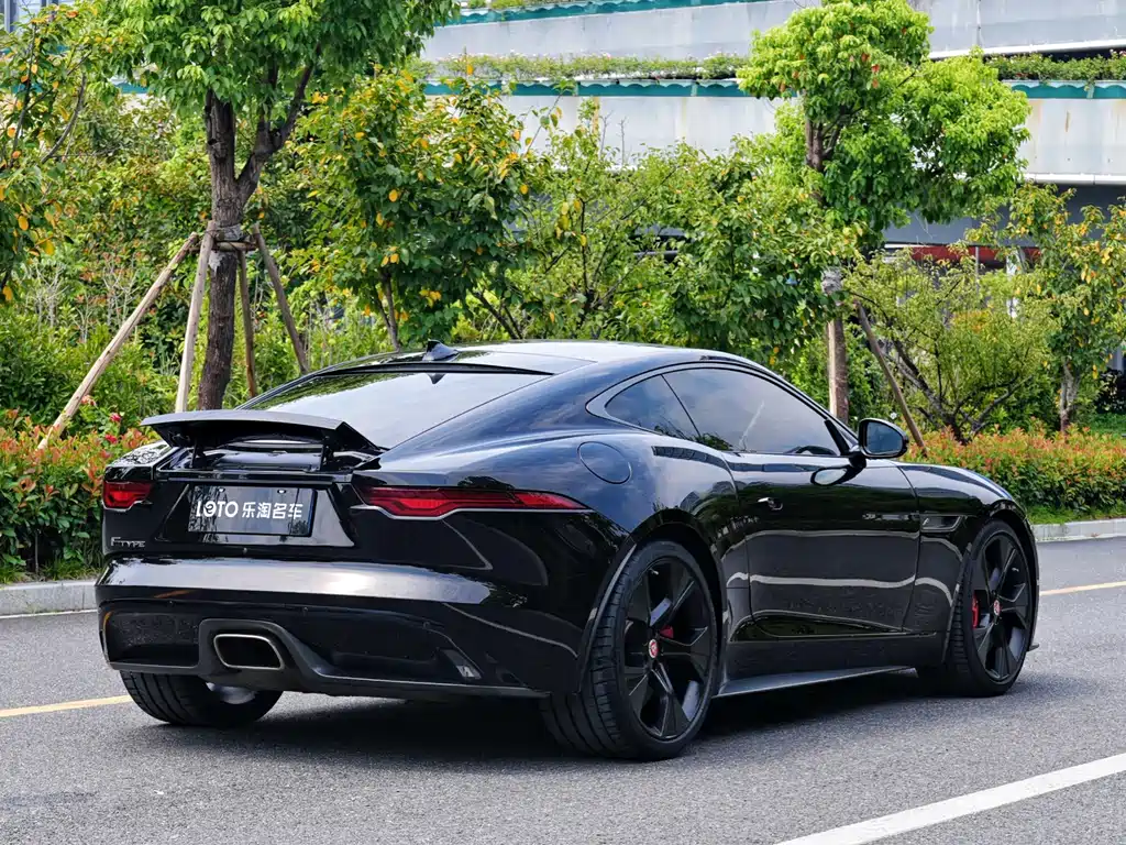 Jaguar F-TYPE — миниатюра 5