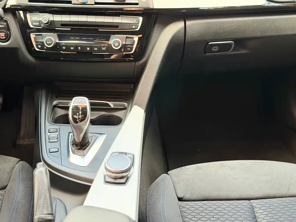 BMW 3 Series — миниатюра 9
