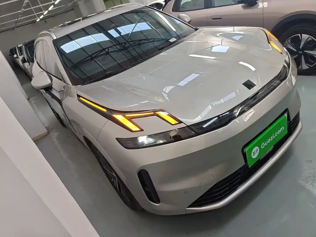 Lynk & Co 08 EM-P 2025 120km Pro