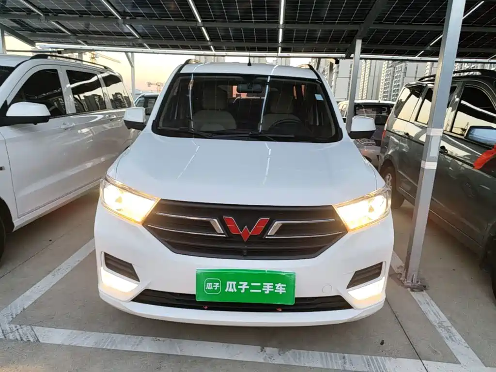 Wuling Hongguang — миниатюра 3