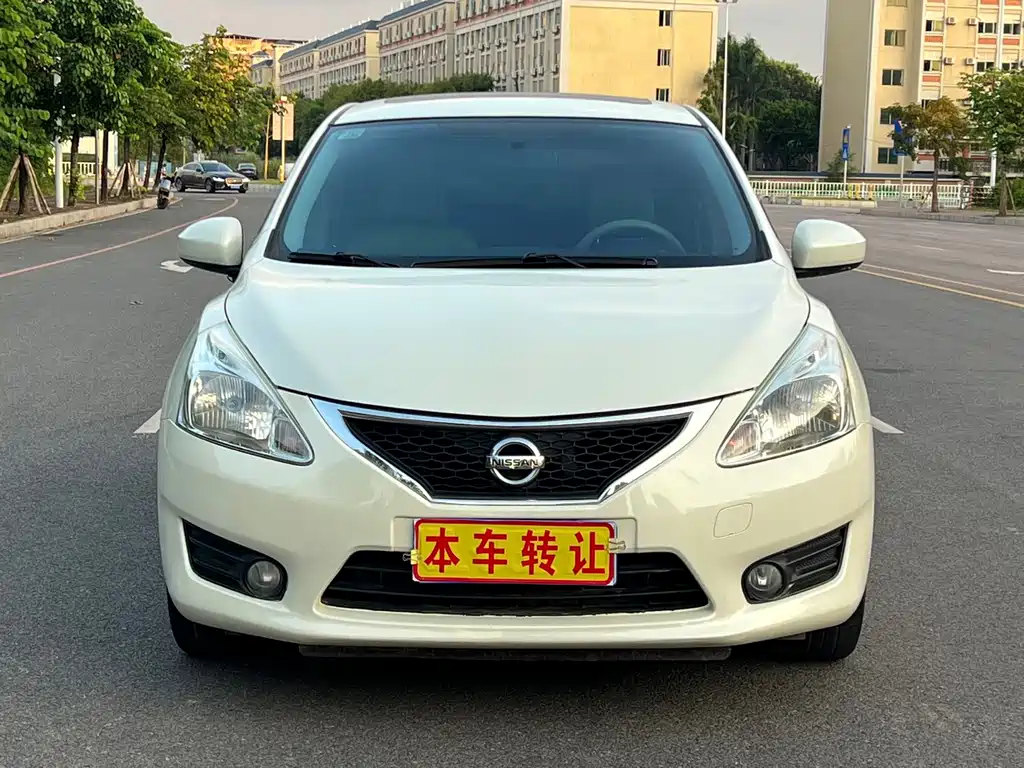 Nissan Tiida — миниатюра 2