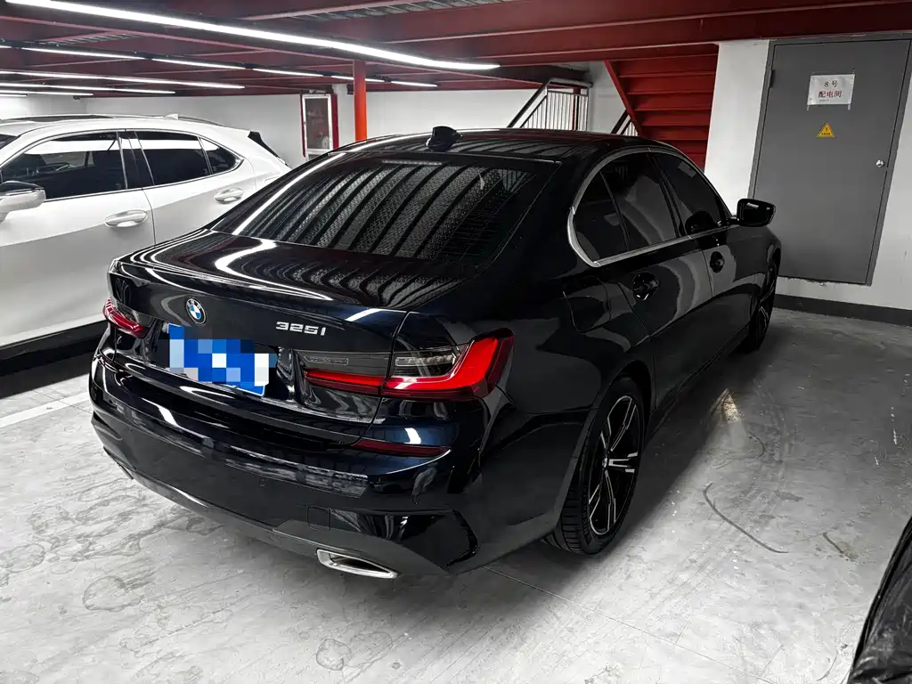BMW 3 Series — миниатюра 17