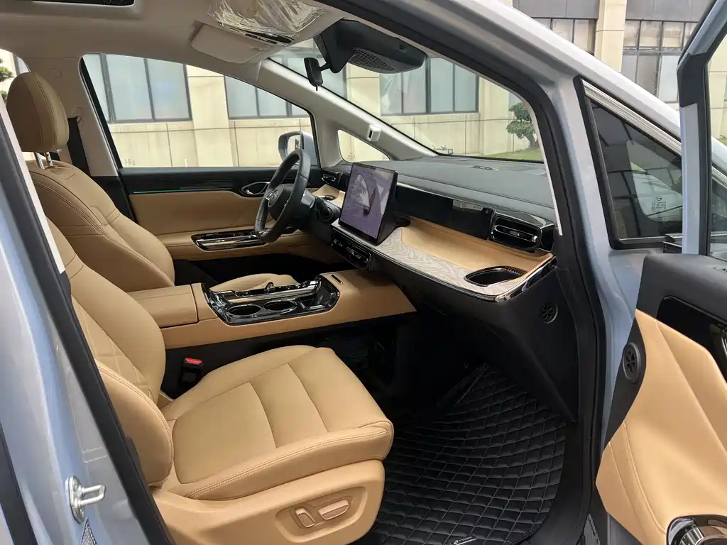 GAC TRUMPCHI E8 NEW ENERGY