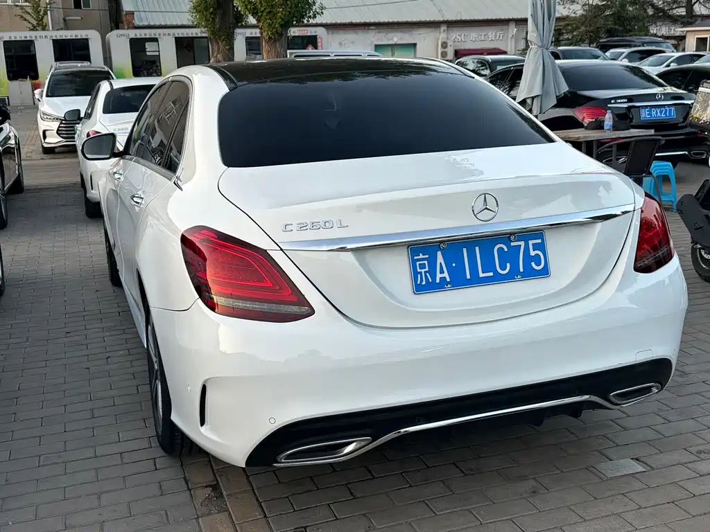 MERCEDES-BENZ C CLASS