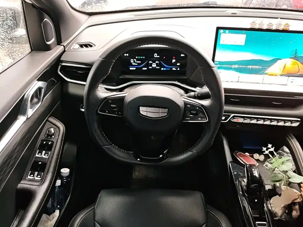 Geely Binyue — миниатюра 7