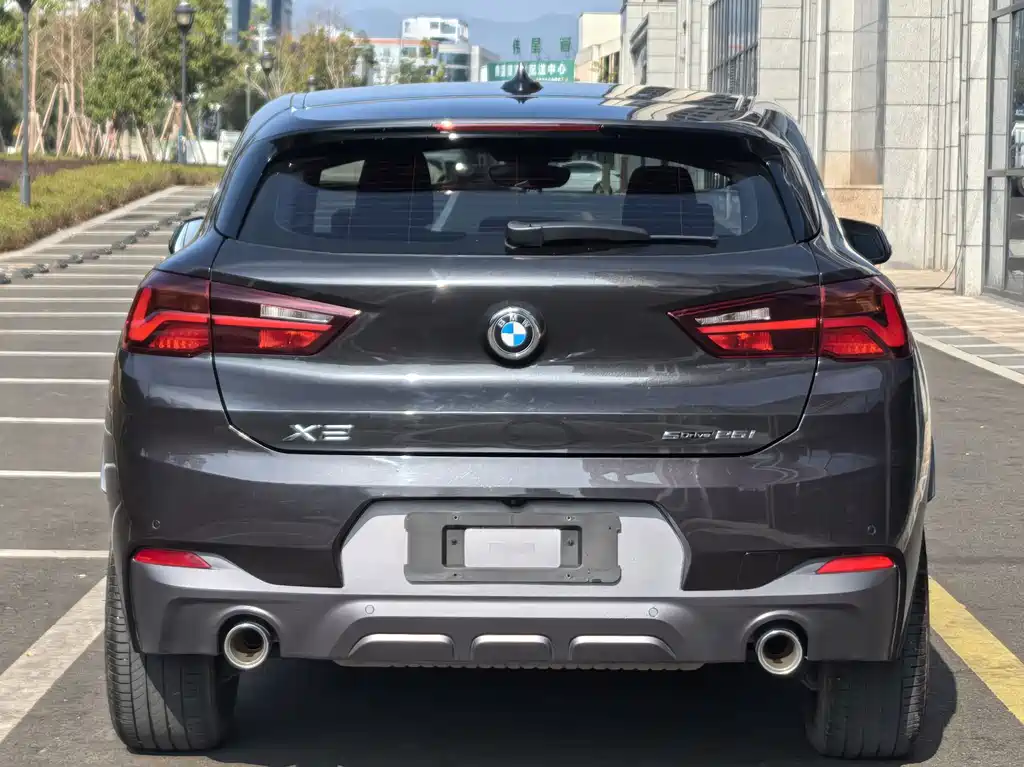 BMW X2
