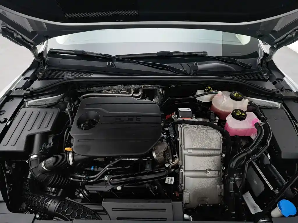 Roewe D7 — миниатюра 6