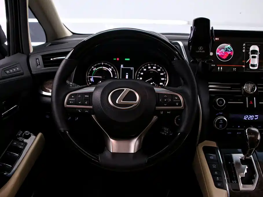 Toyota Vellfire — миниатюра 7