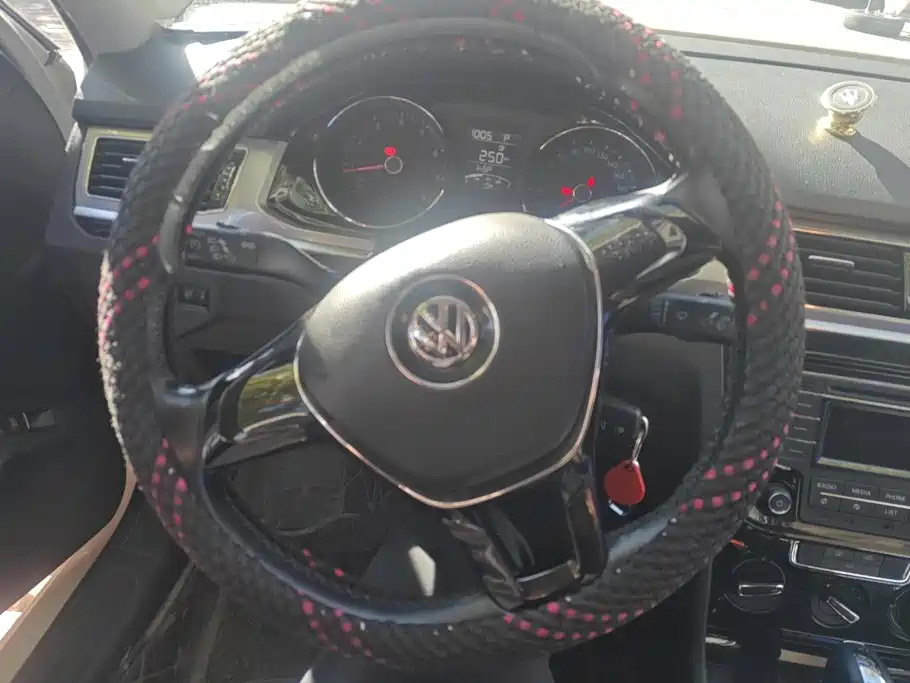 Volkswagen Bora — миниатюра 15