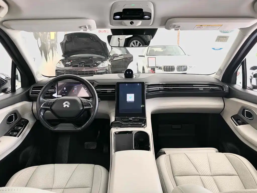 NIO ES8 — миниатюра 11