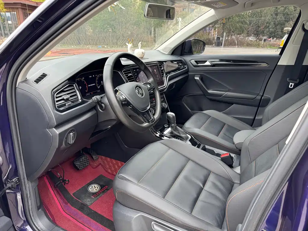 VOLKSWAGEN T ROC EXPLORING SONGS