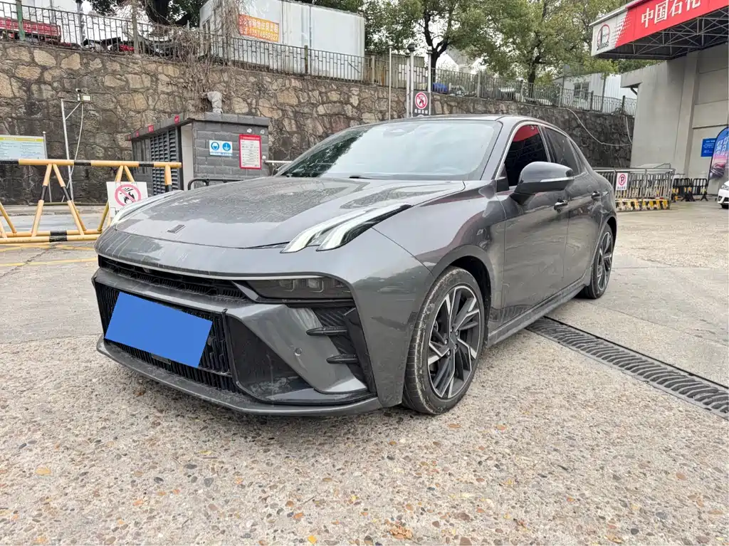 Купить Lynk & Co 03