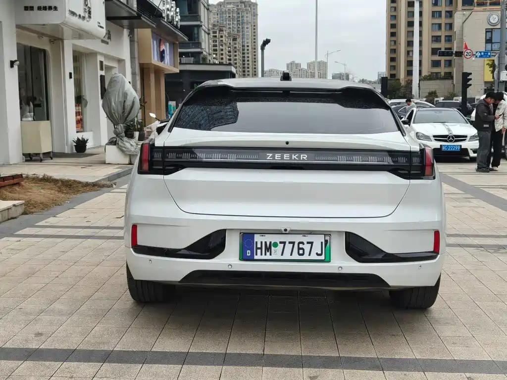 ZEEKR EXTREME KRYPTON 001