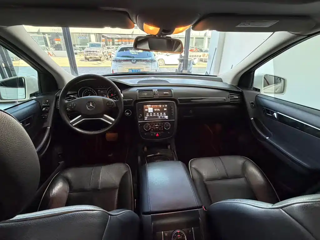 Mercedes-Benz R-Class — миниатюра 16