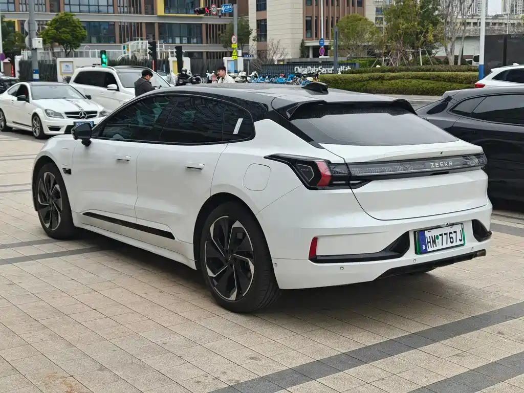 ZEEKR EXTREME KRYPTON 001