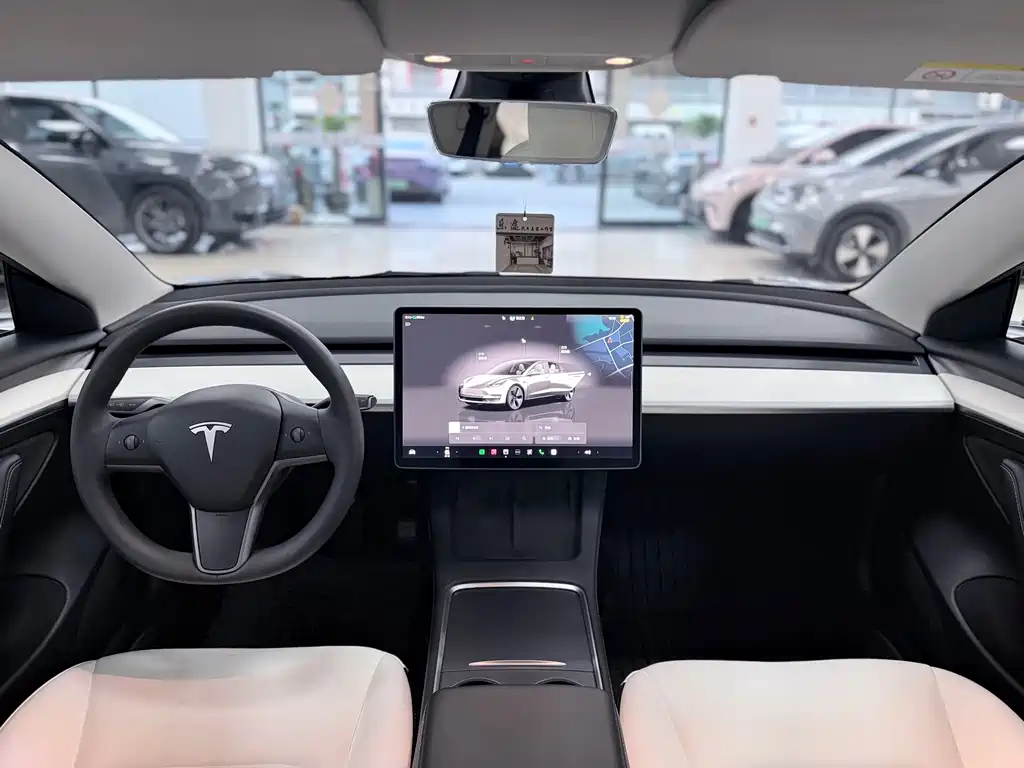 Tesla Model 3 — фотографии объявления, Фото 10