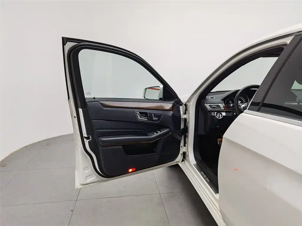 Mercedes-Benz E-Class E 2015 E 260 L