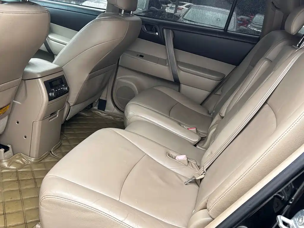 Toyota Highlander — миниатюра 15