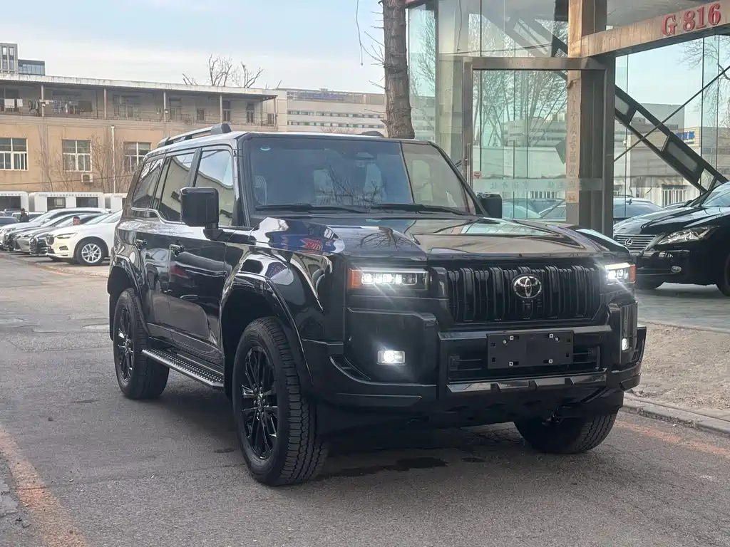 TOYOTA PRADO