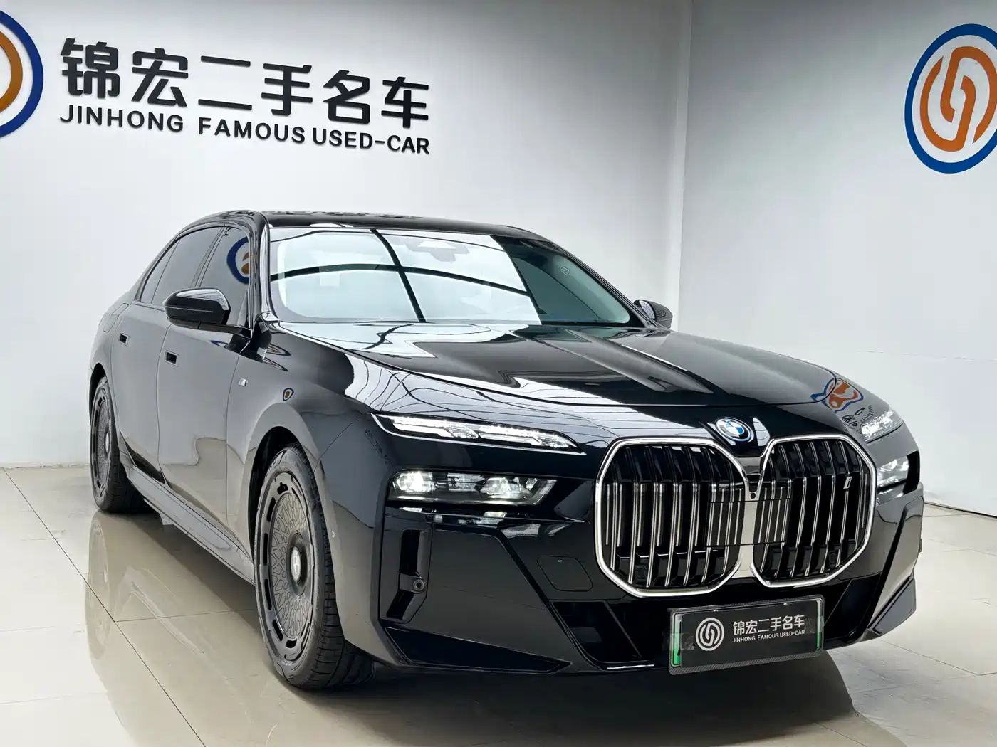 BMW i7
