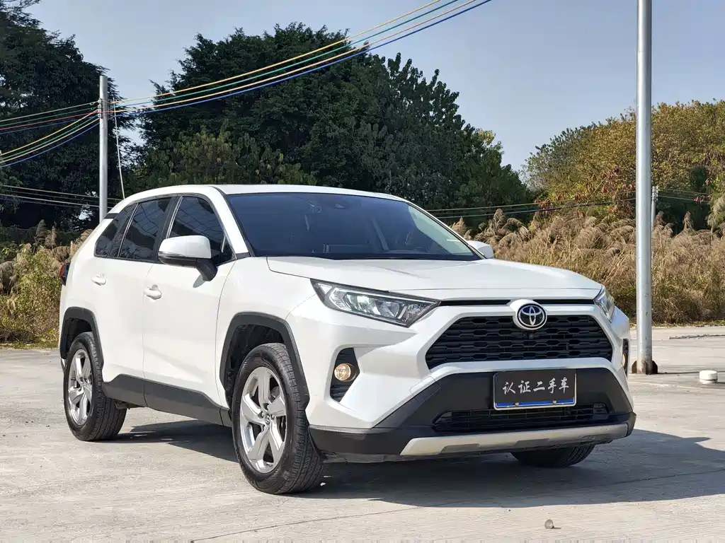 Toyota RAV4 2022 2.0L CVT Plus