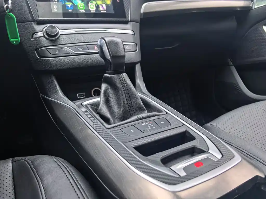 Peugeot 408 2014 1.8L AT Luxury