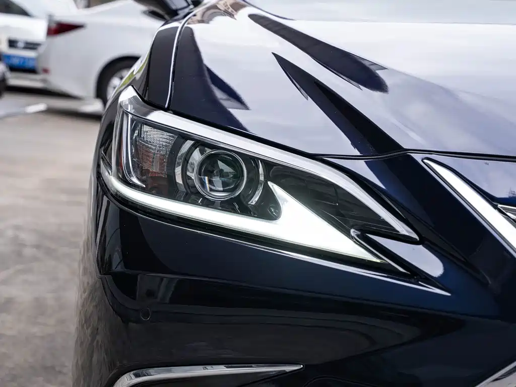 Lexus ES — миниатюра 6