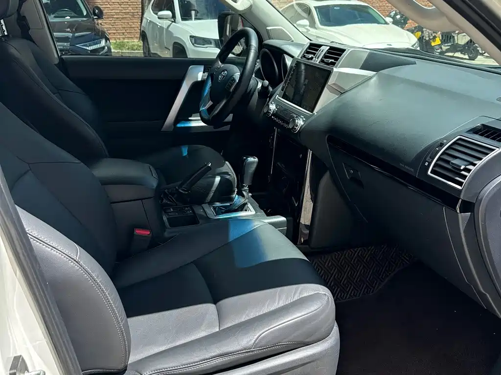 Toyota Prado 2.7L Auto Standard Edition, фото 9