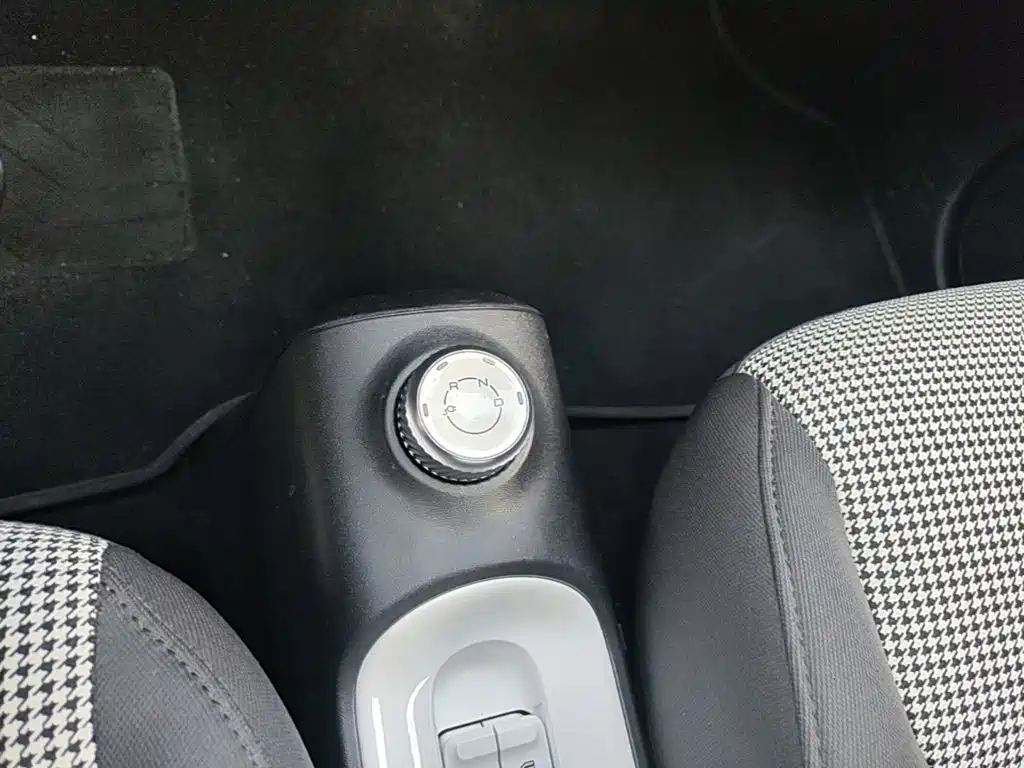 Wuling MINIEV — миниатюра 14