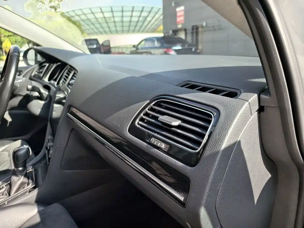 Volkswagen Golf — миниатюра 15