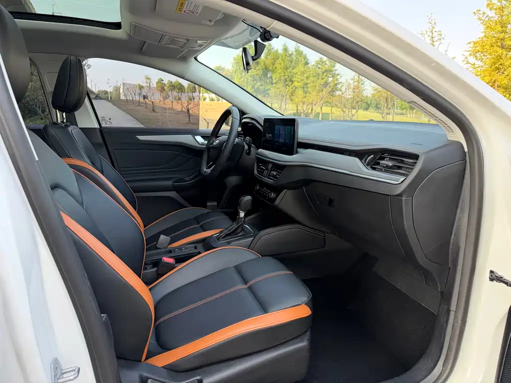 Ford Focus — миниатюра 12