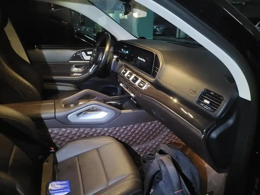 Mercedes-Benz GLE (Import) — миниатюра 18