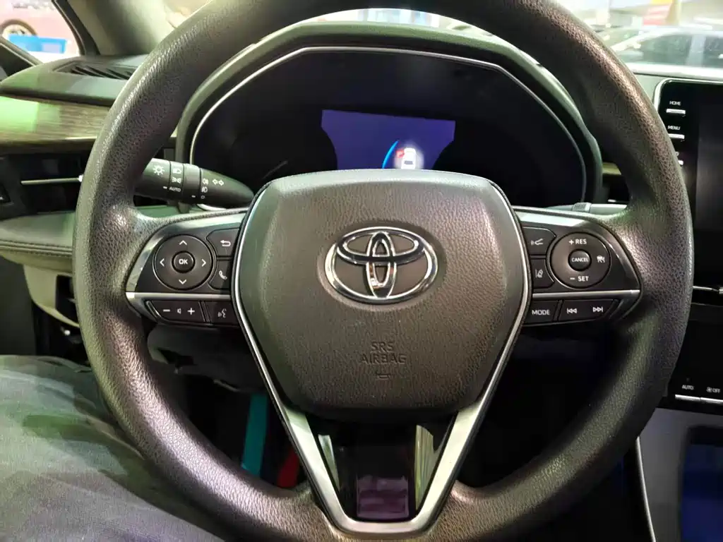 Toyota Avalon — миниатюра 9