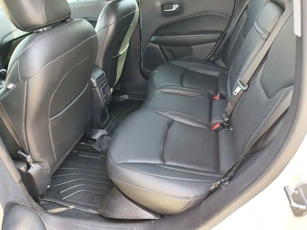Jeep Compass — миниатюра 17